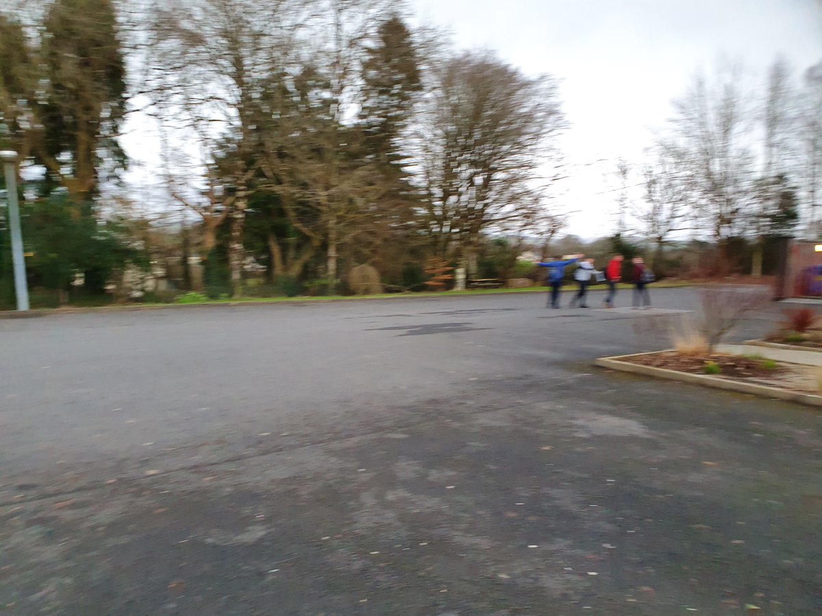 ScariffCC's tweet photo. Our #feetfirstfriday took place last Friday - part of our Travel Flag & education on sustainable travel. Great success & great fun! Mile buiochas to our Green Team,@Scariff @BodykeGaa @GardaTraffic & @RoisinGarvey @GreenSchoolsIre who supported us. @LCETBSchools @climate_ambass https://t.co/QVBpT7Czjs