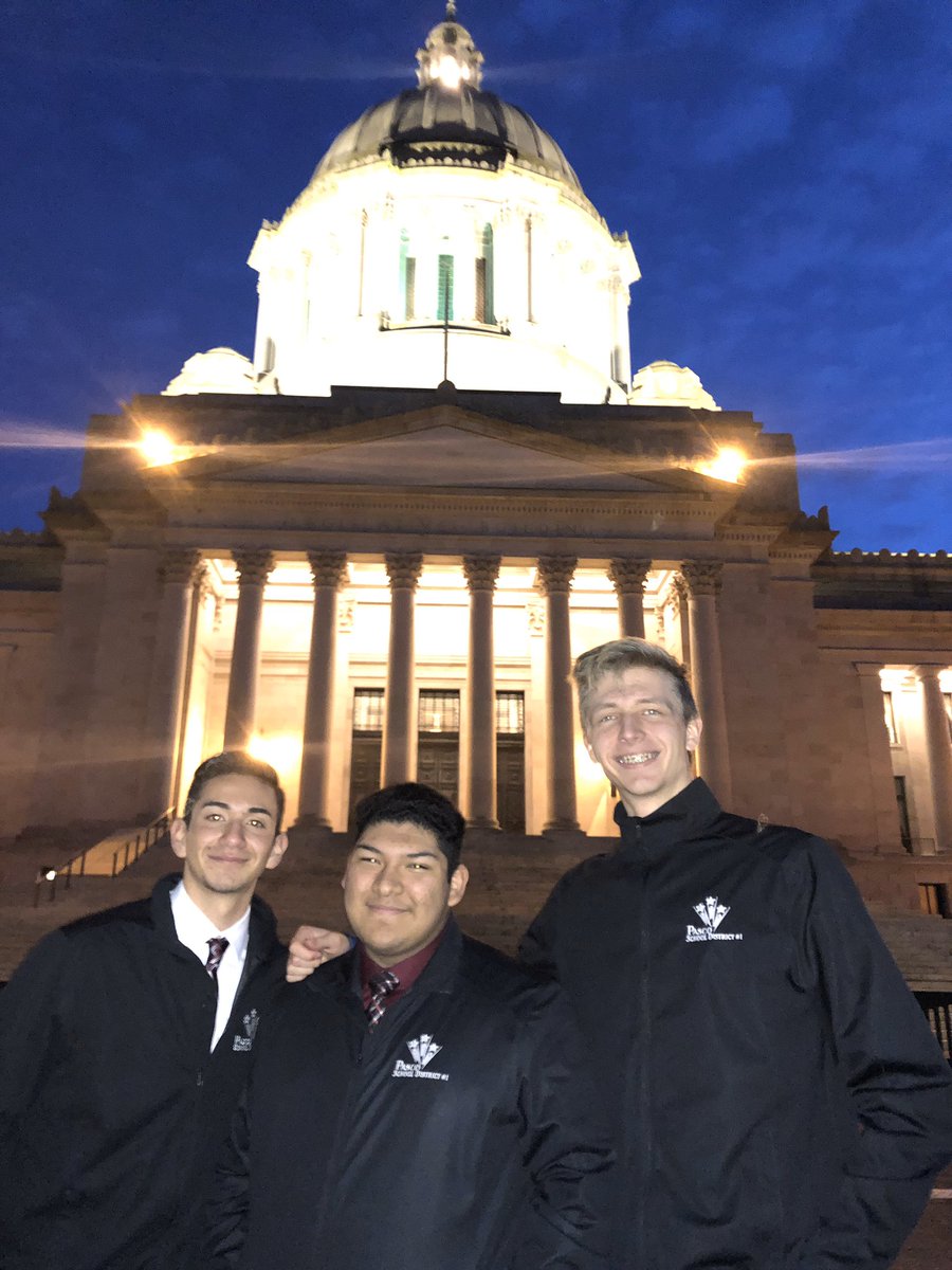 PSD1_Super's tweet photo. PSD is spending  the day on “The Hill” doing our part to advocate for public education this legislative session. Our student board representatives are ready to do their part. These students inspire me beyond words! #WearePasco https://t.co/JuUgw6b8EF