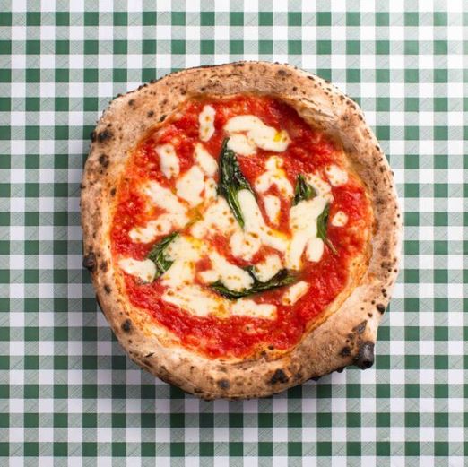 LondonHeritageQ's tweet photo. Starting today @pizzapilgrims are offering #VictoriaPrivilegeCard holders a margherita for only £5 eat in or take away! 🍕 #LondonStartsHere https://t.co/v5P3XsFZcQ https://t.co/T49nsNDEDj