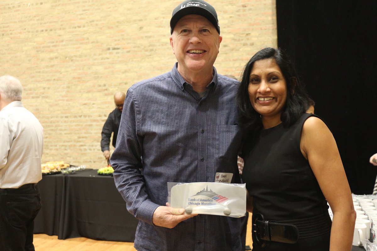 BlueDiamondDisp's tweet image. From Blue Diamond Athletic Displays to Chicago Marathon race director Carey Pinkowski @ CARA