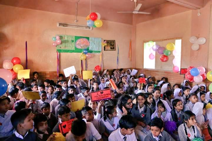 HIFPakistan's tweet photo. "There are many little ways to enlarge your child’s world. Love of books is the best of all" ~ Jacqueline Kennedy
Hamid Ismail Foundation is conducting story reading sessions in schools in underprivileged areas of Karachi. 
#HamidIsmailFoundation https://t.co/AebW7Zw8AC
