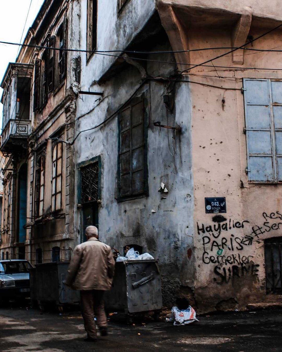 izmiretkin's tweet photo. Burası Balat olsa beğenirdiniz ama burası Basmane☺️ https://t.co/sa5zj7b5ro