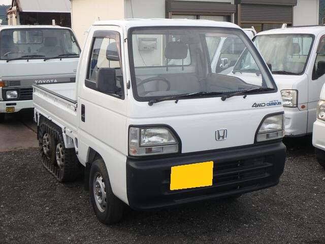 気になる車備忘録 ホンダ アクティ クローラ 94 99 6輪の軽トラという唯一無二の存在 普通免許で運転可能 キャタピラをつけたまま80km H出せる設計とのことだが ホンダのことなので交換部品は既に生産終了しています 年に数回中古車市場に出回るが 気になる車備忘録 ホンダ アクティ クローラ 94 99 6輪の軽トラという唯一無二の存在 普通免許で運転可能 キャタピラをつけたまま80km H出せる設計とのことだが ホンダのことなので交換部品は既に生産終了しています 年に数回中古車市場に出回るが