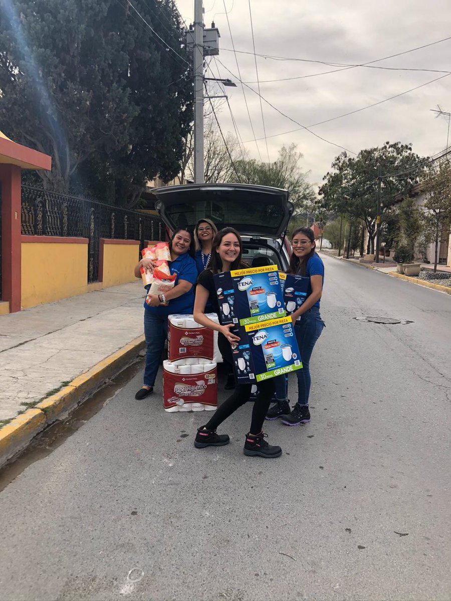 WeAreOneElement's tweet photo. Element Monterrey giving back to the comunity on February 4th at a local nursing home #OneElementWeek https://t.co/C2i77bmZth