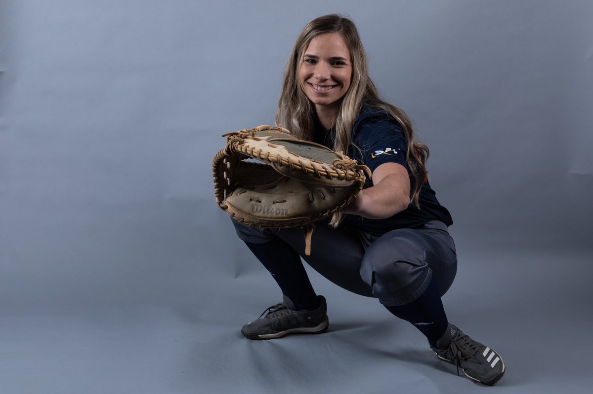 CatawbaSoftball's tweet photo. Join us as we wish Catcher Maddie Bell #22 a Happy Birthday 🎁🎉🎊 🎂!!!! We hope you have a great day. Maddie is a Junior on the field but a Senior in the classroom!!!! https://t.co/FM9UalhkZl