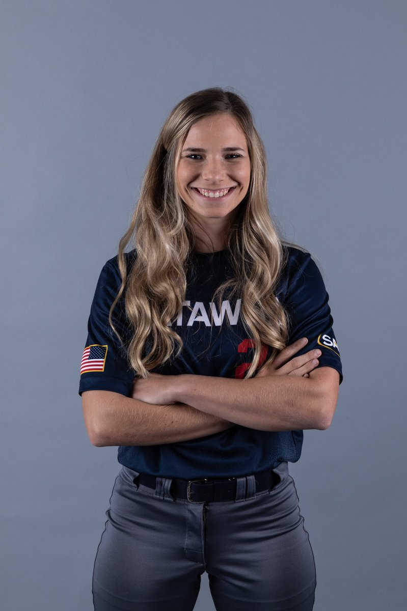 CatawbaSoftball's tweet photo. Join us as we wish Catcher Maddie Bell #22 a Happy Birthday 🎁🎉🎊 🎂!!!! We hope you have a great day. Maddie is a Junior on the field but a Senior in the classroom!!!! https://t.co/FM9UalhkZl