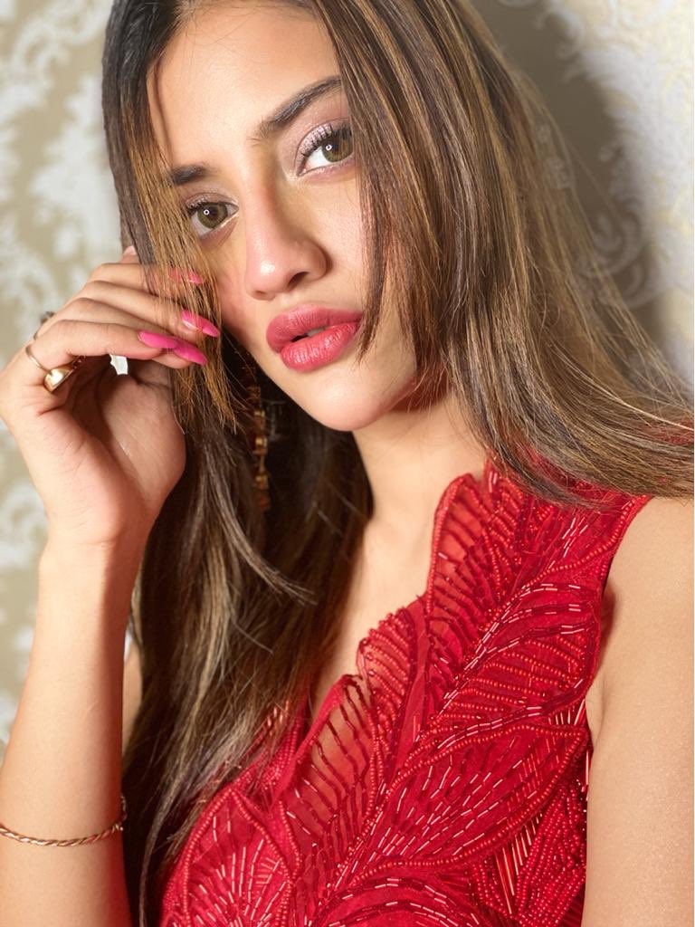 nusratchirps's tweet photo. “Love in its essence is spiritual fire.” ♥️
#valentinesweek

Outfit Courtesy: @Youveindia https://t.co/bXAHltxJGc