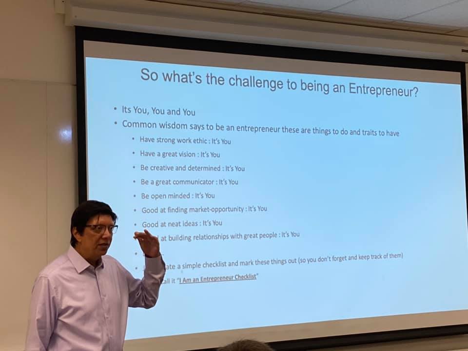 LanduytCenter's tweet photo. 'Who you hang out with and people you know as friends, acquaintances have an inordinate impact on your career and opportunities. Be acutely aware of this, don’t take it for granted or wing it,' says @ECEILLINOIS alum, Samir Mitra. Read the story: https://t.co/7nKSDxe6wH #TECSV https://t.co/pyk17Dn1xN