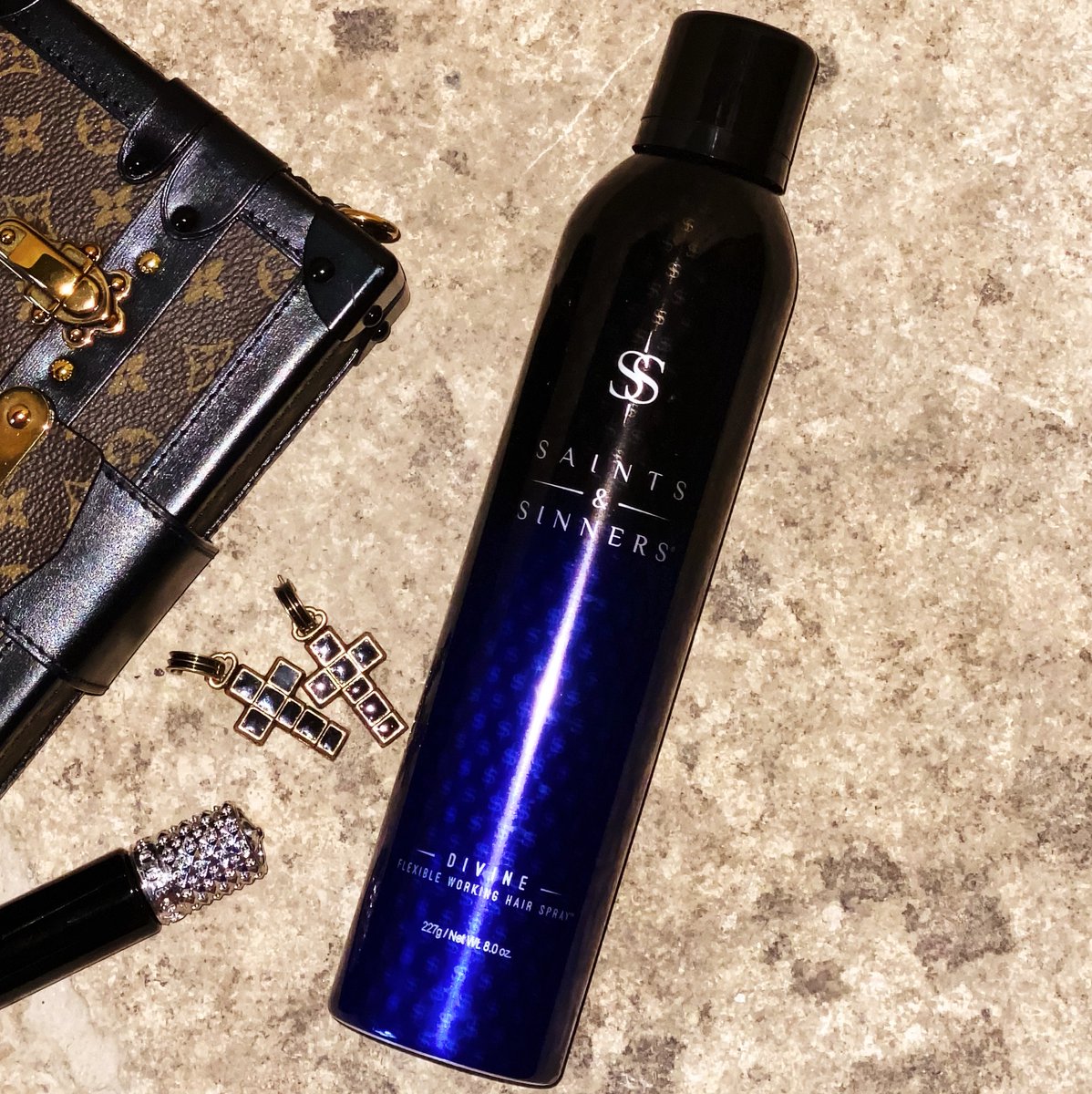 sinnershaircare's tweet photo. Session Stylist & Red Carpet Approved🌟Brushable, Touchable Divine Flexible Working Hair Spray for that red carpet glam and beyond✨ #saintsandsinners #salonhaircare #luxuryperformance #nobadstuff #dolbytheater https://t.co/PMjUO1UOMY