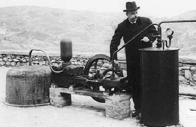 Испытания первой в мире. Пьеро Джинори Конти. Самая первая Гео ЭС В мире. Геотермальная Энергетика в древности. Старинная машинка для получения электричества.