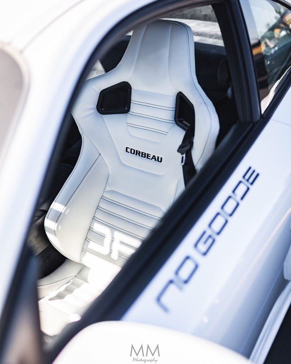 ECSTuning's tweet photo. Because stock is boring. Upgrade everything including your seats

Car → Christopher Goode
Photo → Mark Millar
Seats → @CorbeauSeatsUSA 

Corbeau x ECS Tuning = Epic Build

#corbeauseatsusa
#corbeauseats
#corbeau
#porsche
#997
#911
#luxurylifestyle
#becauseracecar https://t.co/fN7TLB1dSh