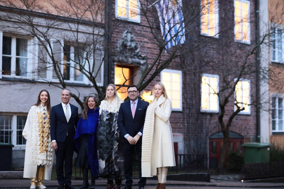 UruguayinSweden's tweet photo. Diseño 🇺🇾 en Escandinavia: presentamos la exhibición ”Piedra, Papel y Tijera” en la prestigiosa Semana del Diseño de Estocolmo, con creaciones slow fashion @AnaLivni #donbaez eco-chic,obras de Rita Fischer,amatistas de GeoArt.@MRREE_Uruguay @CDU_uruguay @MarcaUruguay @UruguayXXI https://t.co/mPDArcOWq5