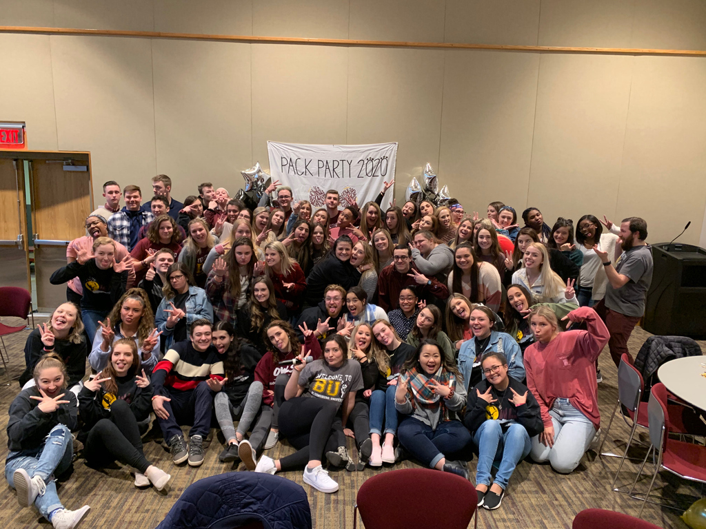 bloomuorient's tweet photo. We're so excited to have these individuals as H.O.W.L.s!
ππΎ
HEY H.O.W.L.s!...
#huskynation #heyhowls #orientationisaroundthecorner https://t.co/TrrcJY7a0H