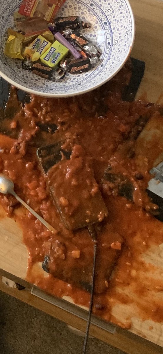 Leo_HKing's tweet photo. Note to self... be more careful when handling a whole bowl of soup on a tray. Yes, that is my phone. https://t.co/D5aV0Lpf3D