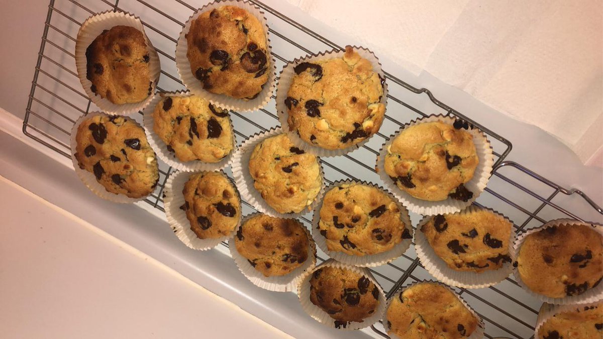 After the #smoothies it's #baking at #ACMH #TeamFern! It's all about the #balance! 😋 @BDCFT @BDCFT_AHPs 🍪🍰