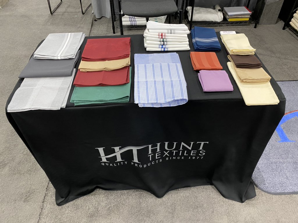 HuntTextiles's tweet image. Lone star welcome! Please come visit Hunt Textiles at booth 925 for a full selection of the latest napkins and table linen styles.  
#cmaa2020 #clubmanangersofamerca