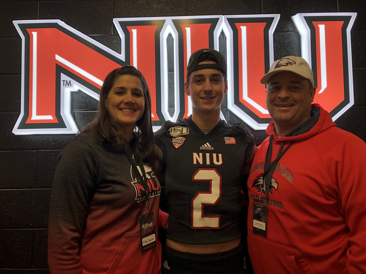 COMMITTED🐺 @NIUCoachHammock <a href="/CoachEidsness/">Eric Eidsness</a> @CoachAWilkins #TheHardWay #NIU2K21
