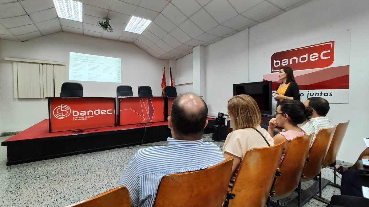📌Con excelentes y oportunas presentaciones e intervenciones sesiona el curso: Nociones Básicas sobre Política Monetaria y Banca Central para especialistas del <a href="/BancoCentralCub/">Banco Central de Cuba</a>
 #BancariosCubanos #VamosPorMas 
<a href="/marta_wilson/">Marta Wilson González</a> <a href="/mayobrebcc/">Mayobre</a> <a href="/AlinoKaterine/">Katy</a> <a href="/joaquinsglez/">Joaquín</a>