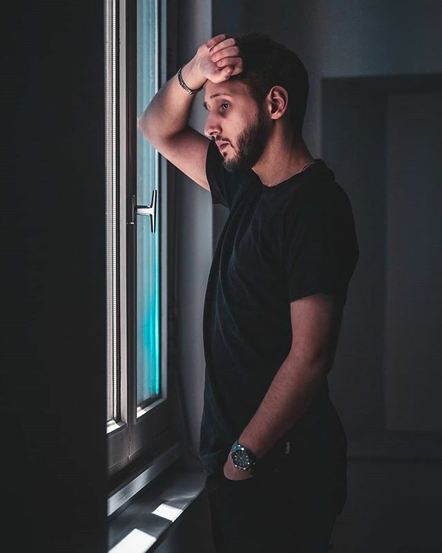 DYLANV_CH's tweet photo. Stop hiding, start being yourself! 🎥
.
.
.
📷 Canon EOS RP -> Tamron SP 85mm f1.8 Di VC USD
.
.
.
#ig_mood #discoverportrait #portraitphotography #profile_vision #bleachmyfilm #postmoreportraits #portraitpage #igpodium_portraits #portraiture #makeport… https://t.co/LxpEmyhXS0 https://t.co/3ilT0OIdrT