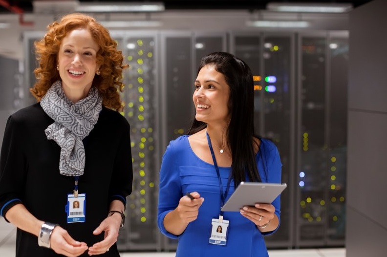 HPE_Alliances's tweet photo. Not sure you knew this, but by deploying #SAP ERP on #SAP #HANA, #HPE is managing the production of 5 servers and 7 networking devices every minute. Not bad for productivity. This blog by @c_kinzler shows how it’s done. #HPESAP https://t.co/u8qkbRLHPq https://t.co/Xj3BkXrf2l