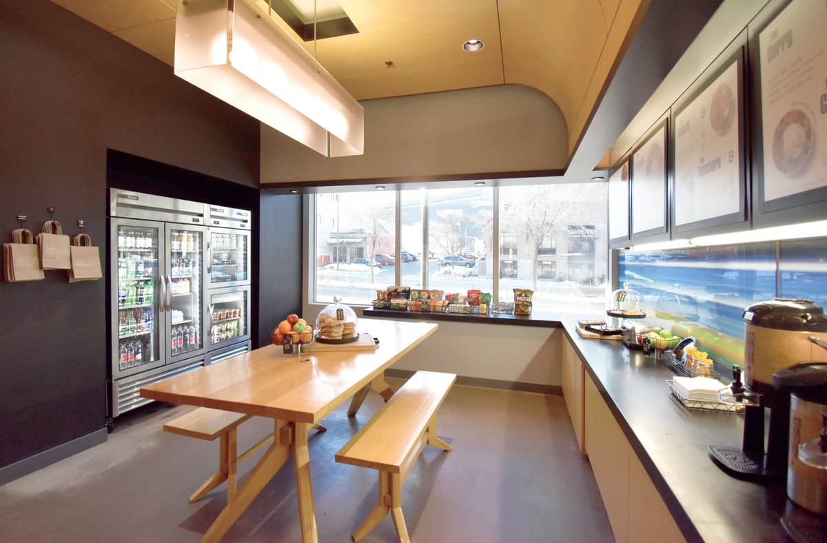 AloftMpls's tweet photo. Refuel after the weekend ⛽

Enjoy grab-and-go food options at Re:fuel, the 24/7 one-stop-shop for snacks and bites at Aloft. Our new Re:fuel breakfast pots offer a fresh, flavorful option for guests looking to enjoy their meal in the hotel or on the fly. https://t.co/xerWQRqUli