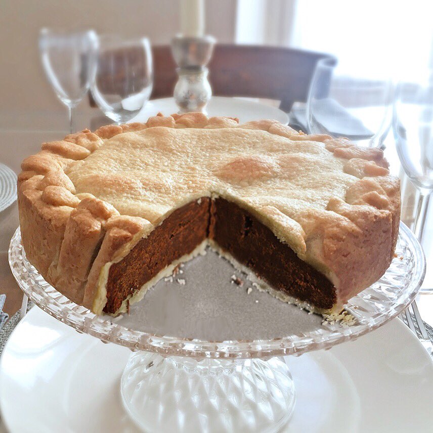 cioccolata_c's tweet photo. Un ripieno di #fondente racchiuso da una #frolla al #rum 😍😍😍!!! La #ricetta è qui ➡️ https://t.co/9hFz4ceHQC https://t.co/PVgMmkxUYS