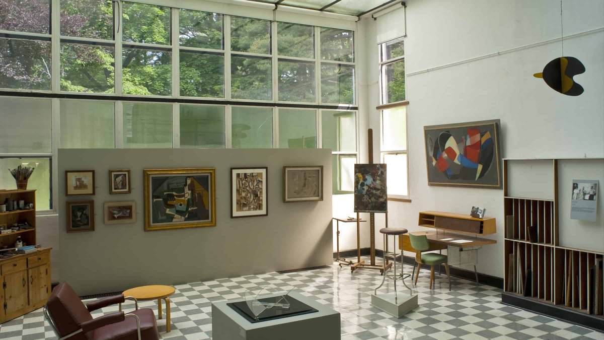 this is the house and studio of Suzy Frelinghuysen and George L. K. Morris, abstract artists of the 30s and 40s, who had this built on the site of a burned-down 19th century mansion in 1930. it is truly wonderful and now houses their large collection of art