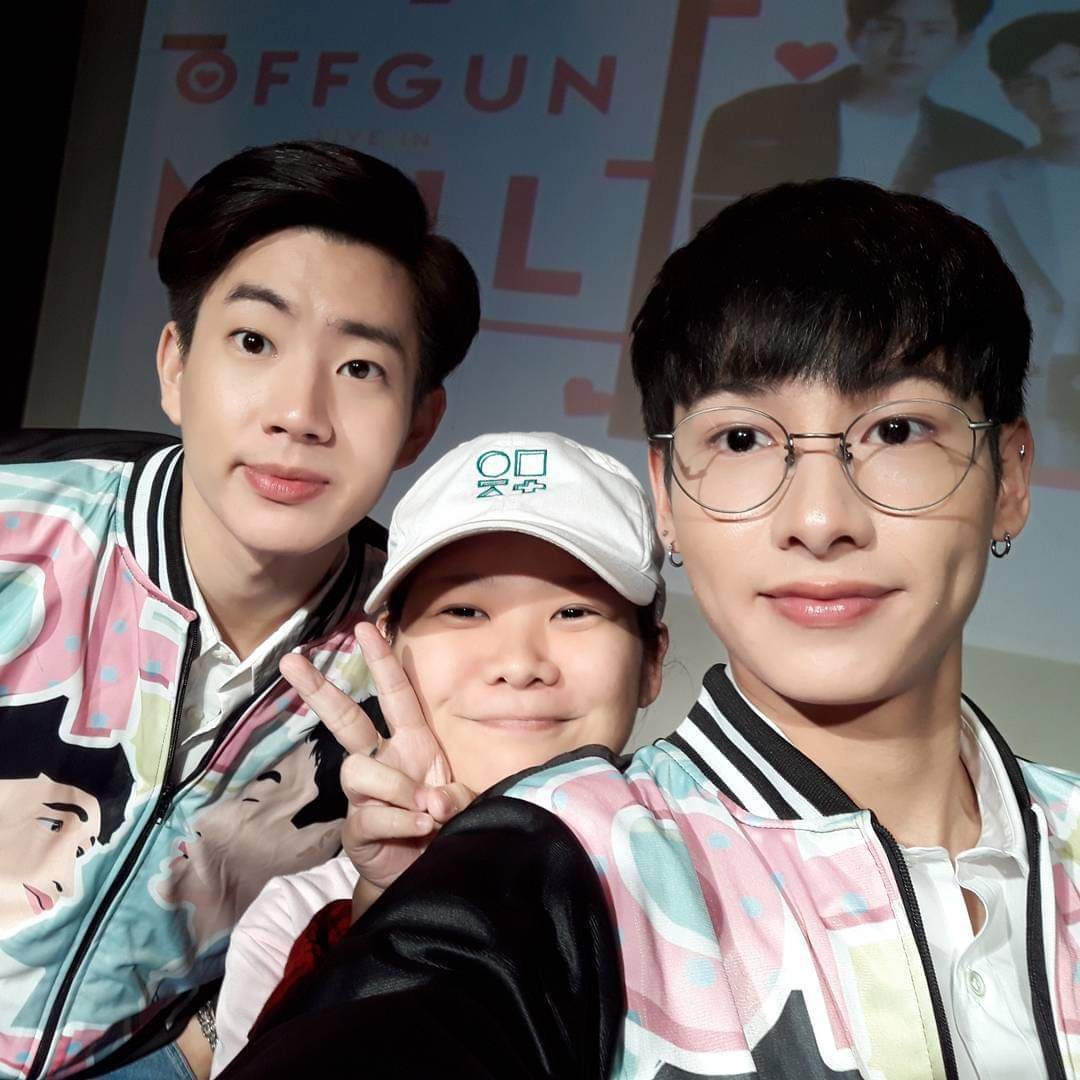 jayjmjparis0309's tweet photo. Wow!! 2 years ago already when I met OffGun for the first time when I volunteered as a staff for #OffGunLiveInManila https://t.co/67knjfuPBV