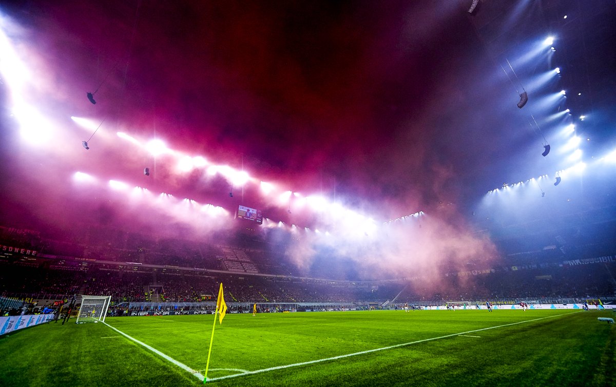 brfootball's tweet photo. #MilanDerby 🔴🔵 https://t.co/qaPmdFXWxj