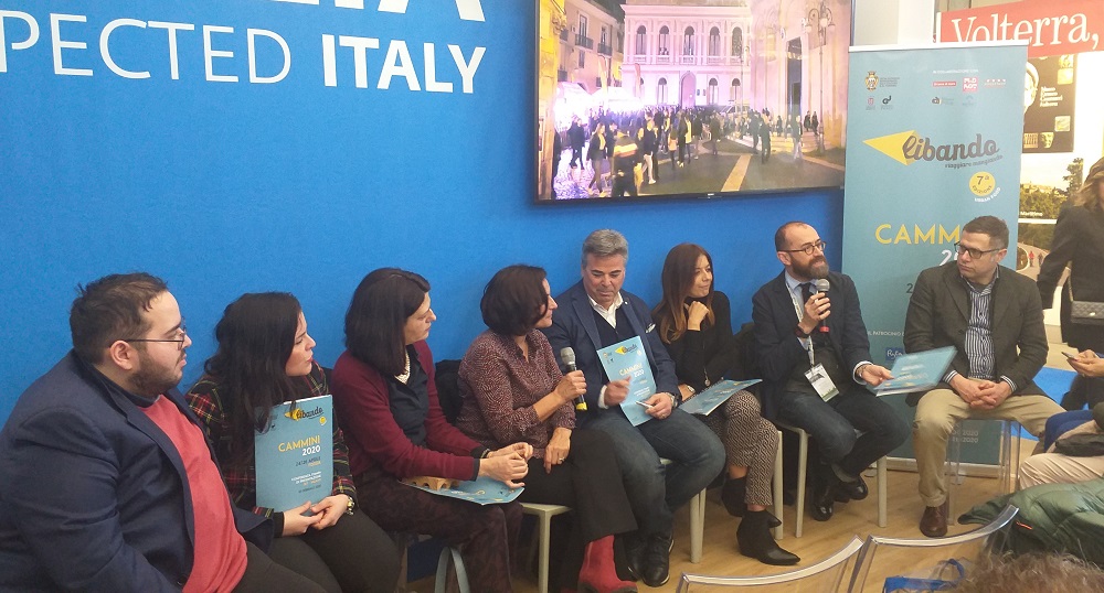 PopCornPress1's tweet image. 📣Presentate alla #BITMilano le novità della 7^ edizione di #Libando.
🚶‍♀️🚶‍♂️#Cammini2020 è il tema scelto per l’evento che si svolgerà nella #VillaComunale di #Foggia dal 24 al 26 aprile 2020.
@libando2020