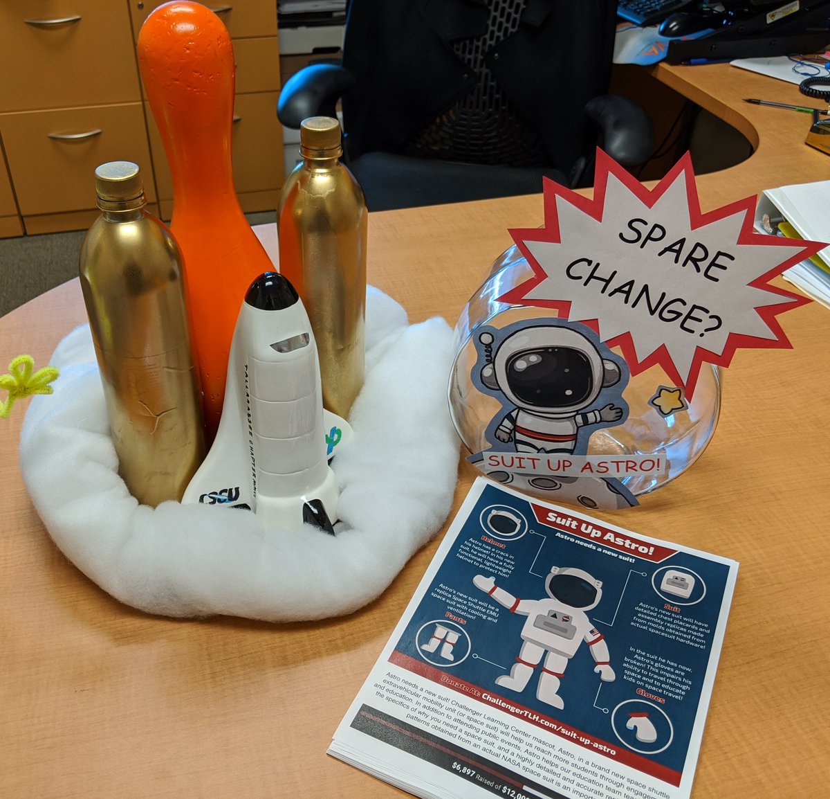 LSCUYPtlh's tweet photo. Will we see you at the LSCU Tallahassee Chapter Bowling Tournament tonight? 🎳 Bring your spare change and help us #suitupastro for @challengertlh!! https://t.co/1zIun3Y72y
