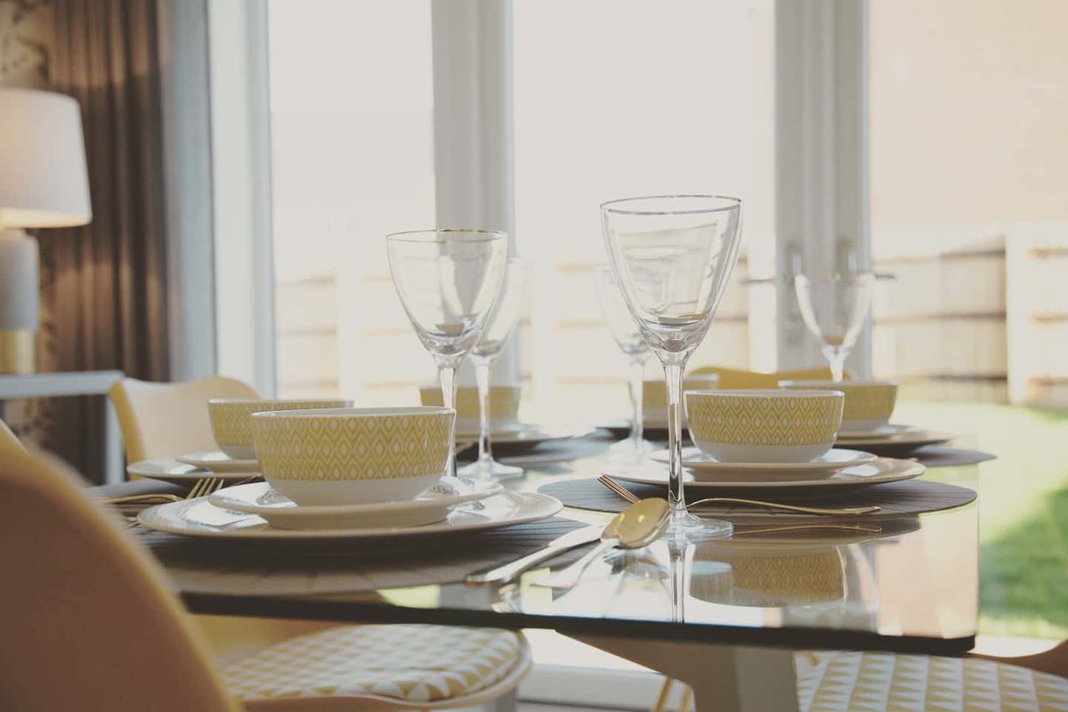 HillsHomes's tweet image. #MovingHouse ?

Hills Homes is building 2, 3 and 4 bedroom homes at our High Penn Park development in #Calne #Wiltshire. 

Visit our show homes, open every day 10:00 -16:00. Or go to bit.ly/2HdkZva for more info!

@AtwellMartin
#homebuyers #propertyladder