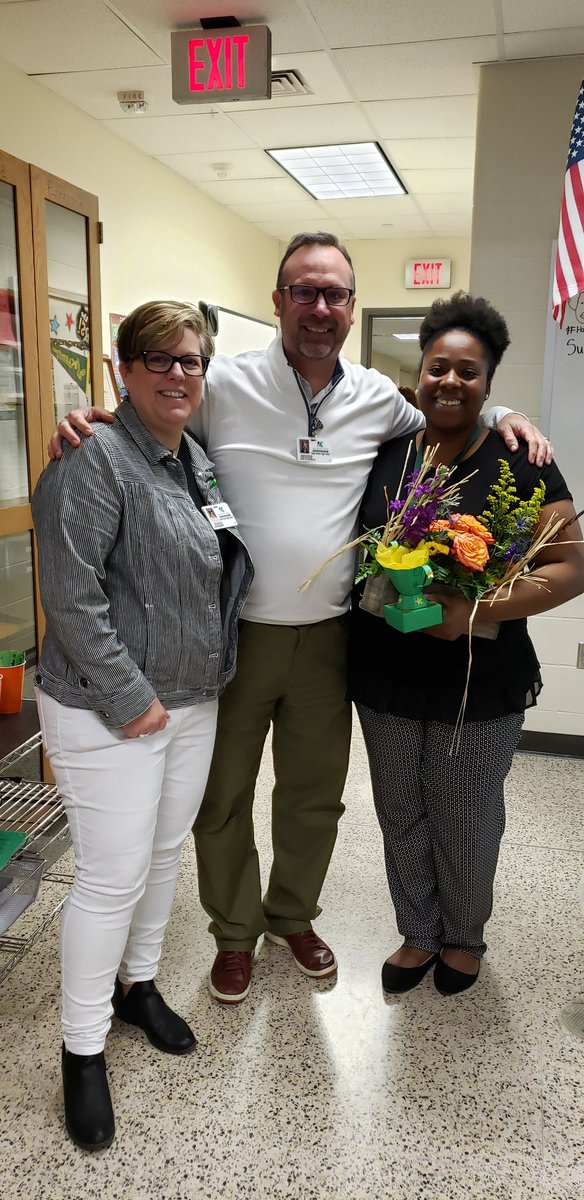 grigsby1908's tweet photo. Congratulations Ms. Avant - KFHS Teacher of the Quarter! https://t.co/HnYgBd7hNP