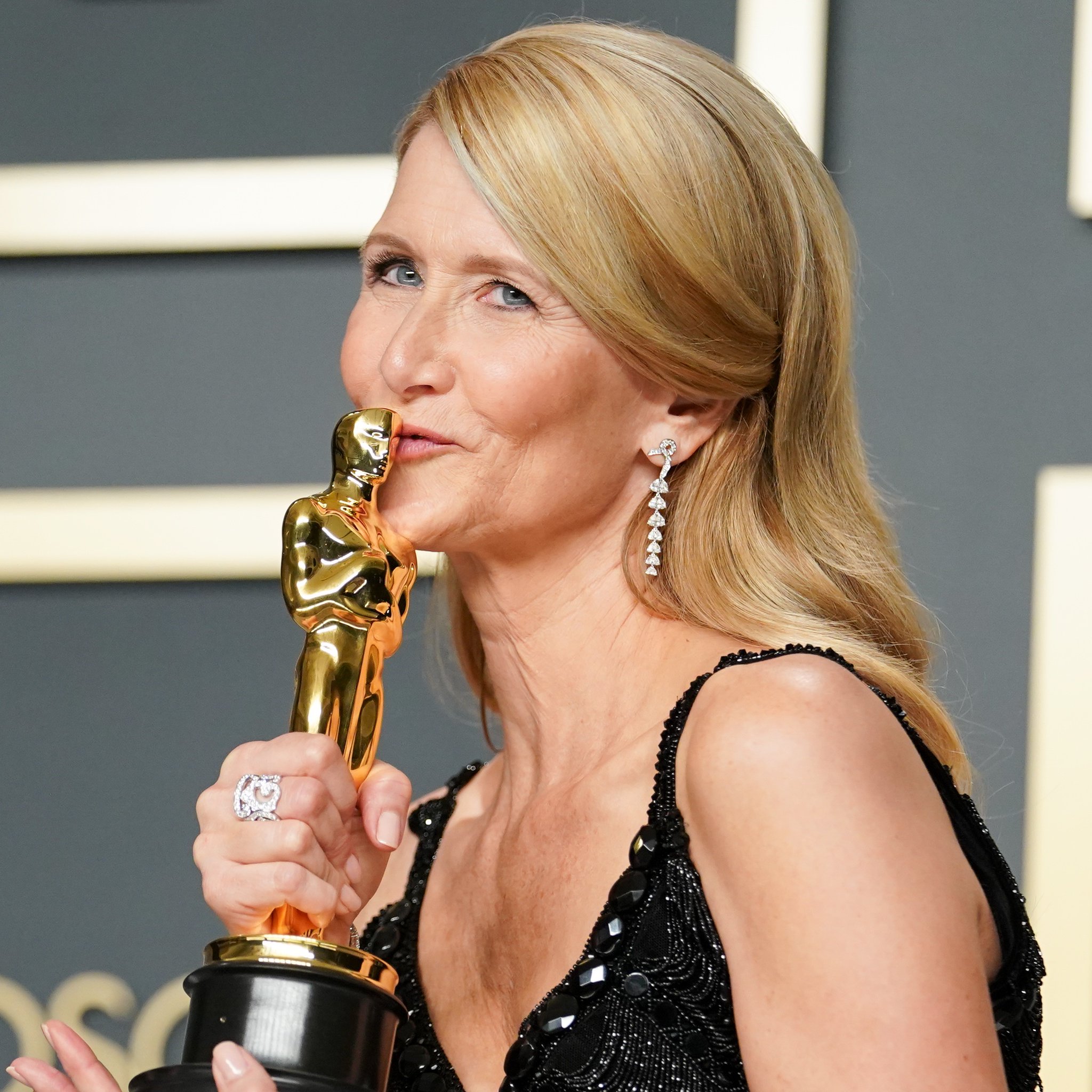 LGBTQ stands for

Laura Dern is a
Glamorous
Beautiful
Talented
Queen

Happy Birthday, Icon! 