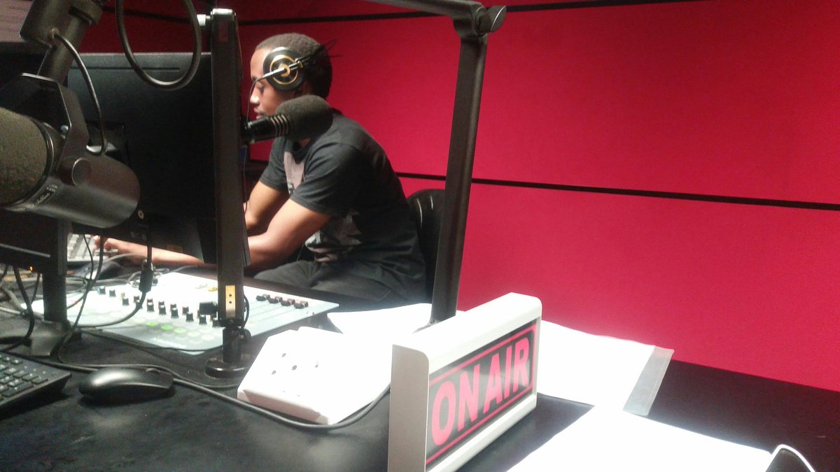 katlehomorapela's tweet photo. @TheInnerView970 is the name of the show on Kovsie FM and your favourite Journo is here every Monday. 

Unpacking #currentaffairs with @AceMoloi 

Do tune in 📻 https://t.co/XML8BfwJnT