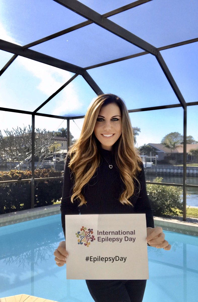 MONTKUSH's tweet photo. So honored to be able to help our friend @alisagesent #EpilepsyDay #Epilepsy #natureslwellness #plantwellness @alisagesent @IntEpilepsyDay @EpilepsyFNDN https://t.co/WupbjNzL5b