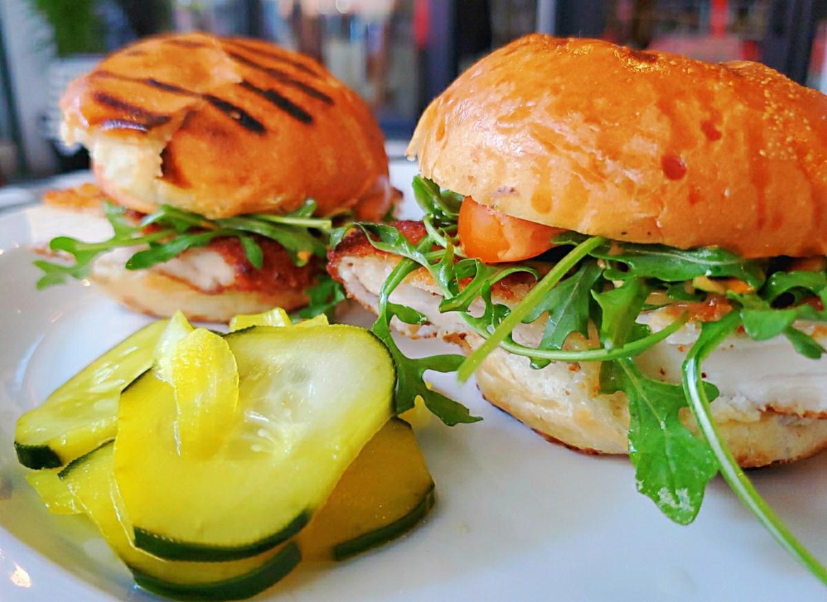 BellaRiverSA's tweet photo. Happy Hour at Bella on Houston! https://t.co/AV0wb3m3jT https://t.co/l5EZBNuyUb