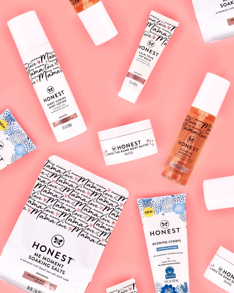 Influenster's tweet photo. Our latest VoxBox was made with our mommy Influensters in mind! This Voxbox featuring @Honest prenatal body care is just what new mamas need to give their #mombods the TLC they deserve. Do you have some body care and self-care advice for new moms? 🤰
https://t.co/bEXRACU5kd https://t.co/ume3X1viEy