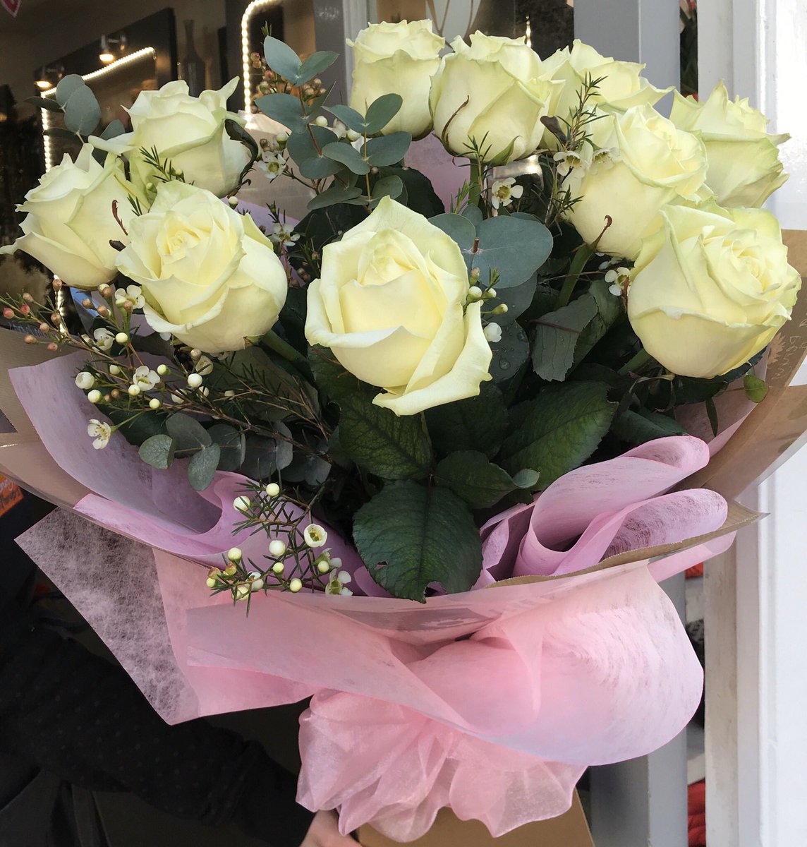 #onlineordering <a href="/www/">WWW</a>.fionapenny.co.uk #valentineflowers #localdeliveries #dorchester #weymouth #portlanddorset #redroses #valentinebouquets #weymouthflorist