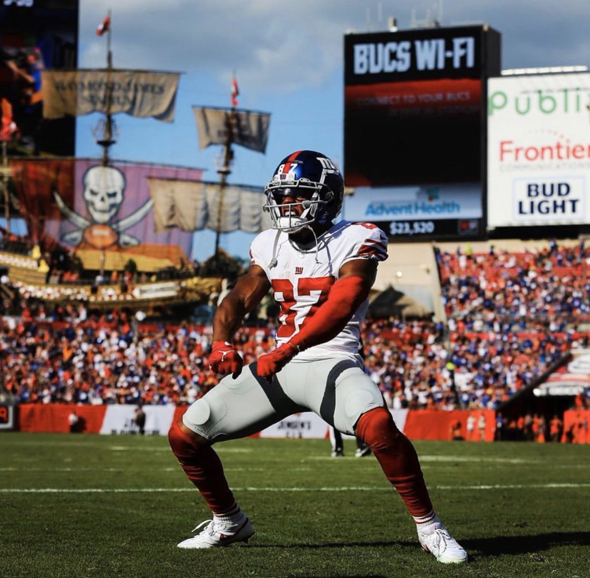 TheBlueZonee's tweet photo. Let’s give a BIG BLUE happy birthday to our #1 WR King Shep 👑😤 Enjoy your day!!! #GiantsPride #BackToBackBirthdays https://t.co/iMgLDdWBX3
