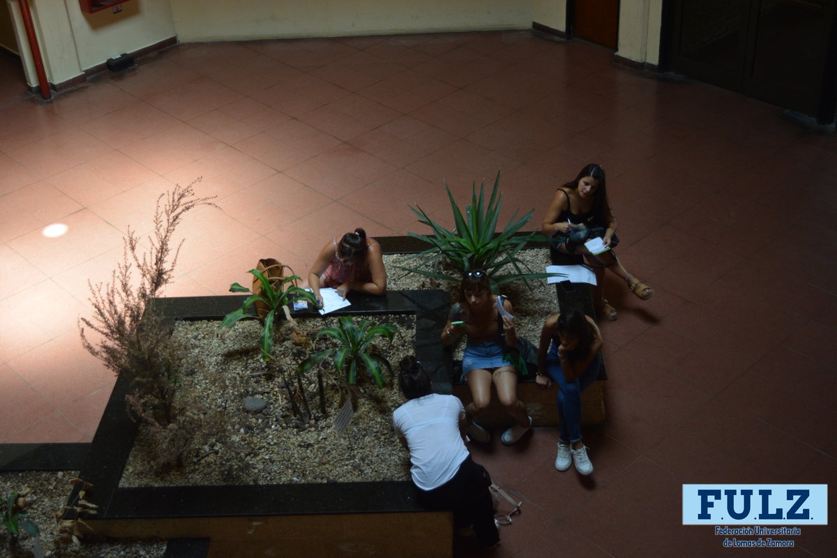 laFULZ's tweet photo. Ya paso una semana del inicio de clases en la @UNLZoficial y nuestros pasillos se llenaron de estudiantes.
¡Seguinos y entérate de todas las novedades!
#FULZ #FederacionUniversitaria https://t.co/JHDD17vTk0