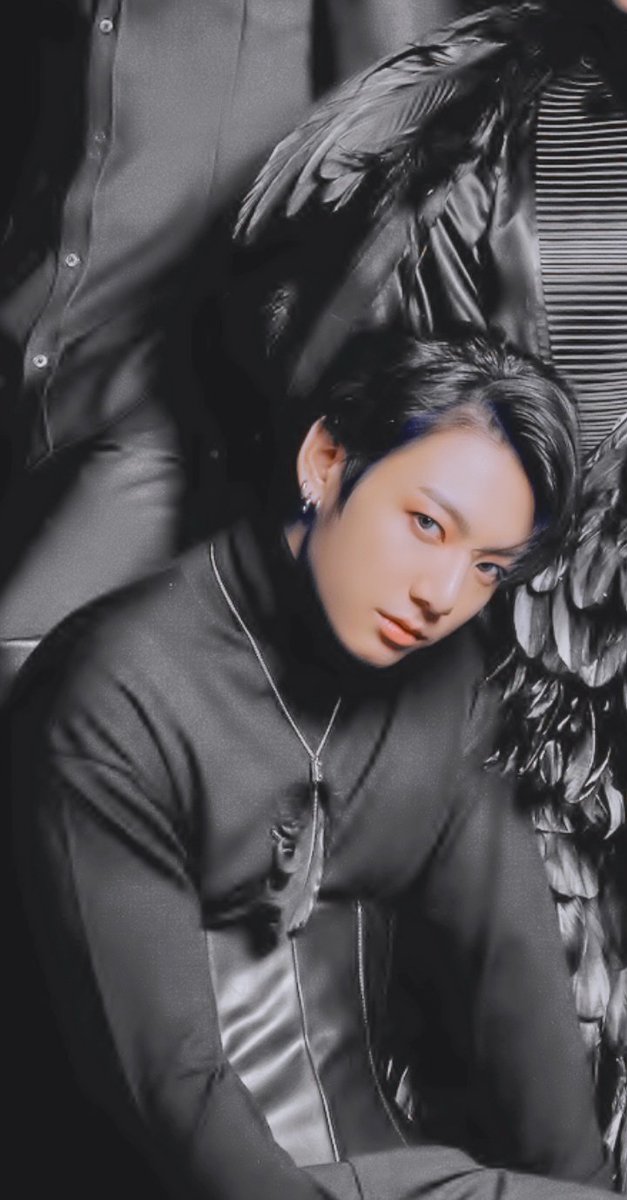 Sigo alucinando 😍
Jimin con el pelo azul y Jungkook con el pelo negro😍 son los únicos que llevan corset !

#jikook #kookmin
🐥💛🐰
#BTS #국민