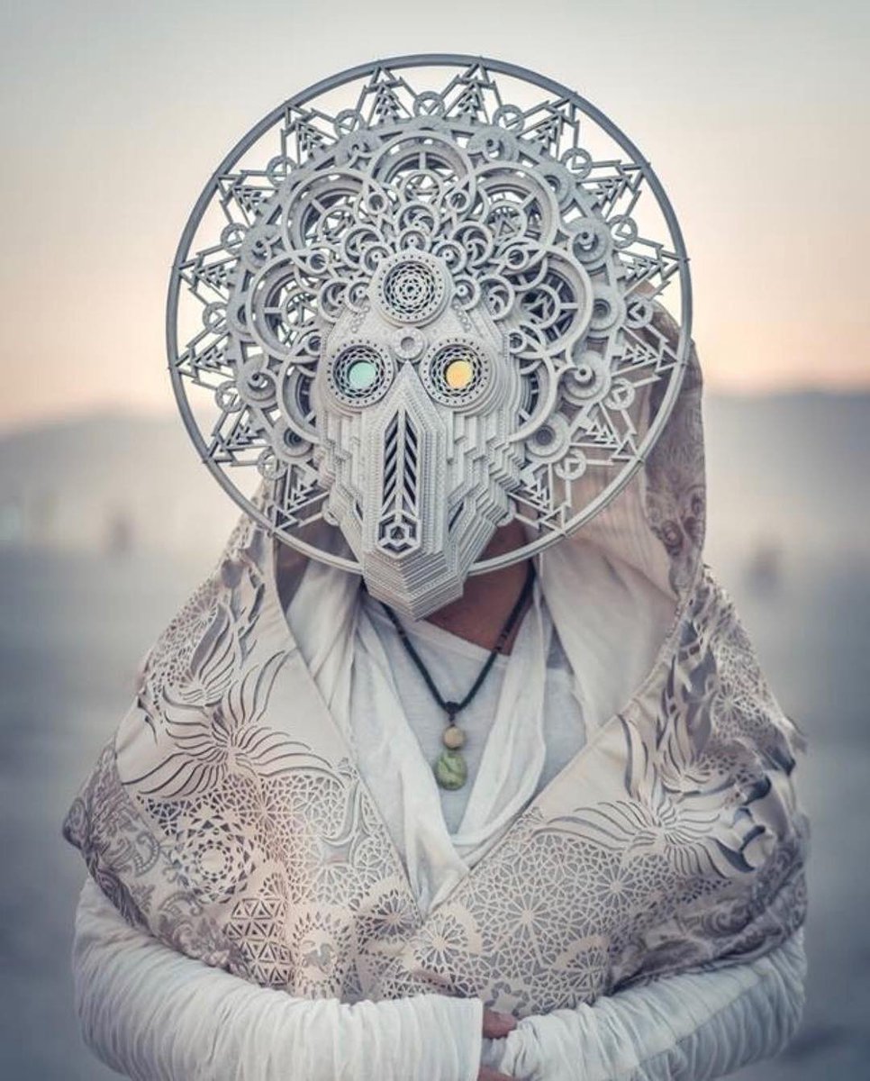 Self expression and creativity at its finest! @danschaubdesigns #DISTRIKT #burningman2019 #burningman