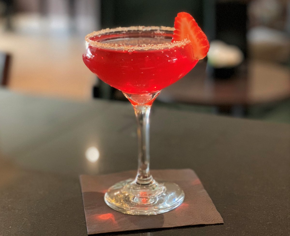 Valentine’s Day at Danubius Hotel Regent's Park is looking particularly sweet... 🍓💕🍹
#danubiuslondon #valentine #valentinesday #cocktail