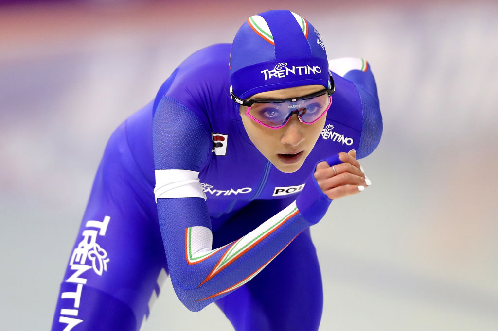 ISU_Speed's tweet photo. 📸 In Focus: The best pictures of the #speedskating World Cup in Calgary 🇨🇦!
💬 Which one is your favorite 😍🤠? Tell us in the comments below ⬇!
Check our website for more pics! 🔗 https://t.co/ghOs2m7e0n
#speedskating #worldcup #calgary #infocus #actionpic https://t.co/449hIPWdNb