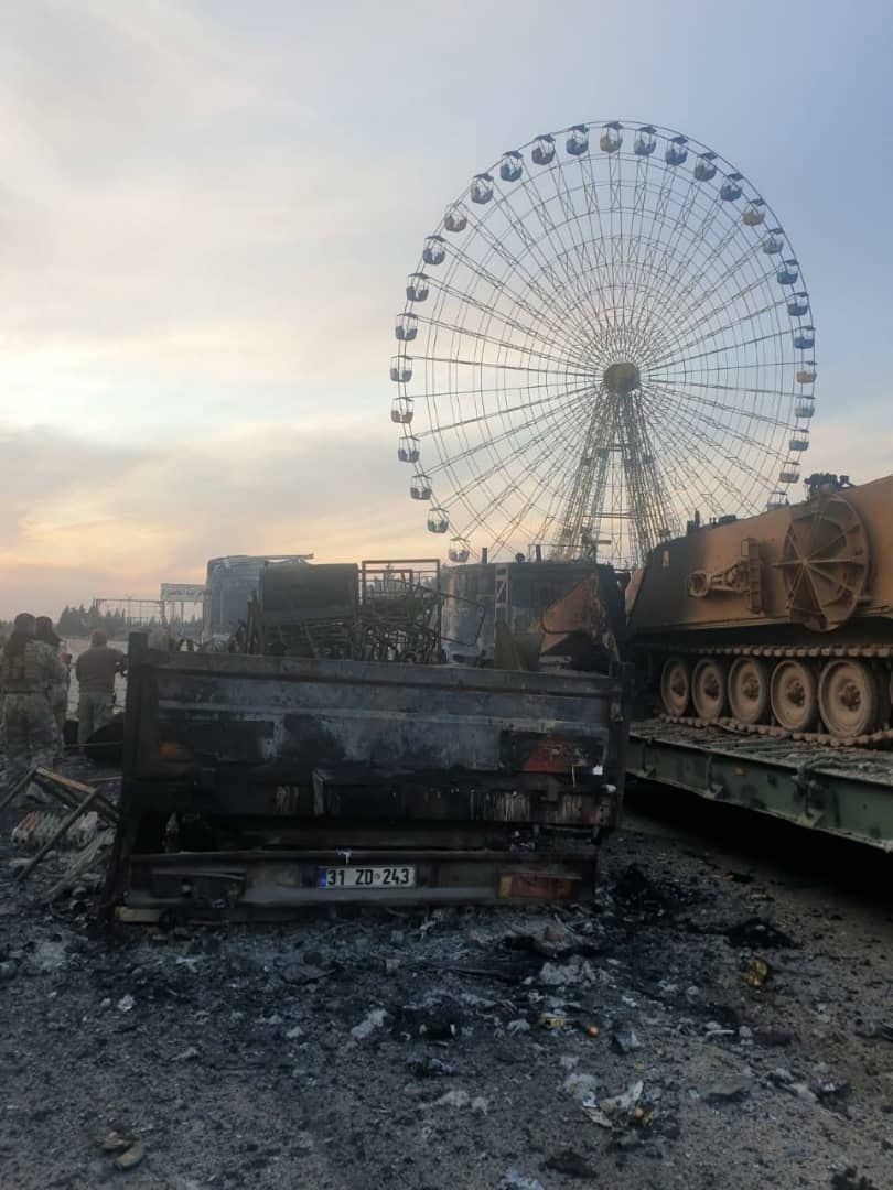 IdlibEn's tweet photo. Circulating pictures of Turkish military vehicles that were targeted by the Assad regime's artillery in the #Tarnaba region west of #Saraqib in #Idlib countryside, in which 7 Turkish soldiers died on February 3.
#Syria https://t.co/9BlsB9Xxas