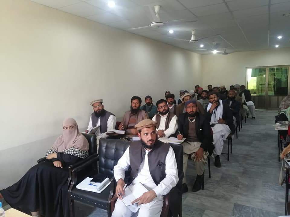 MSCreationspk's tweet photo. A Seminar on "Article Writing" organized by Department of Islamic Studies (UOL Sargodha Campus).
#Guest_Speaker
"Muhammad Feroz ud Din Shah" (Chairman islamic Department UOS)
#Native_Speaker
"Dr Zahoor Ahmad" (Director Academic UOL SGD Campus).
@Drzulifqar91 https://t.co/wfLT18o54m