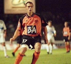 Avant d'étaler toute sa classe à #nimes, #Sochaux, #Strasbourg ou bien #Rennes, c'est à #Laval que Mickaël #Pagis a débuté sa carrière dans les années #90 ! 🔥

⚽👑PAGISTRAL👑⚽

(photo Ouest-France) 
#TEAMOM #football #om #stadelavallois #FCSOCHAUX #GénérationRacing #fcsm #rcsa