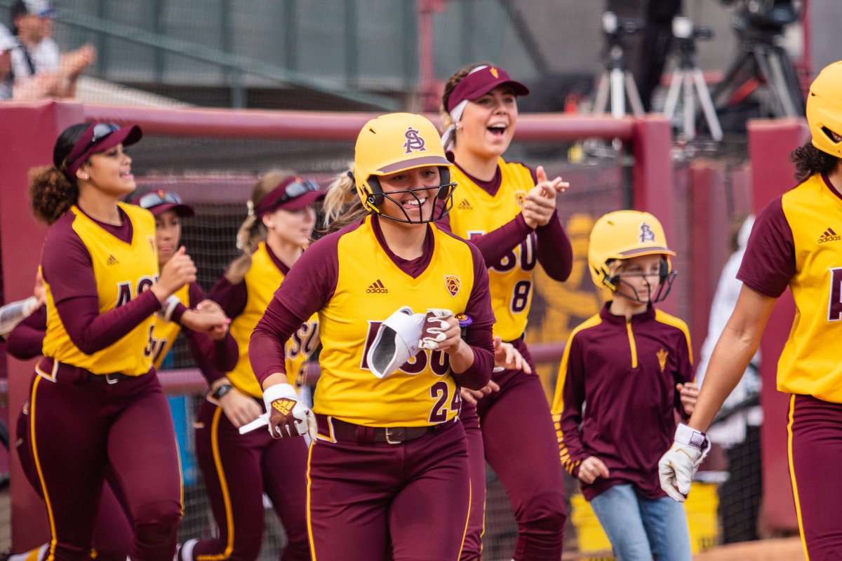 ASUSoftball's tweet photo. Monday morning mood 😁 
#NCAASoftball | #OnTheBoat 🛥 https://t.co/XQIvYvW6d4