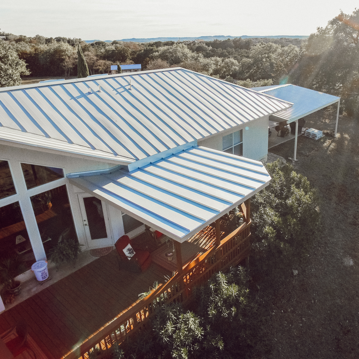 txsrcinc's tweet photo. We are so excited about how great this deck and cover turned out! A beautiful space for observing the beautiful Texas hill country ☀️ Another job well done ✔️ https://t.co/BrgmWW2cvY